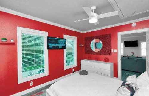 Prolific Red Luxe: Private Deck + Stylish Living - Photo 12