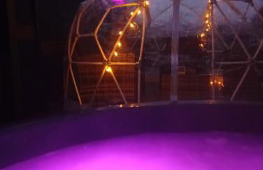 Love room avec Spa privatif "la Courtisane" - Sofa Tantra, terasse, salon d'hiver sous dôme transparent chauffé - love-room-alsace-67 - Foto 1