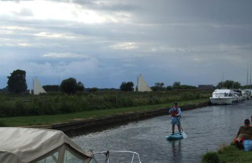 Charming Woodland Lodge 2 person 1 bedroom - Foto 28