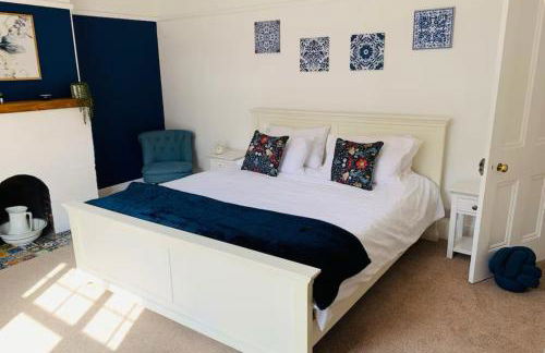 Spectacular sea view, walk to beach, pubs & cafes - Foto 8