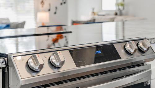 Luxe by Jenn - 3BR Retreat with Heated Pool - Foto 3