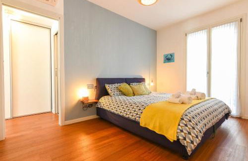 GuestHost- Casa Marina Apartment with Terrace! - Foto 5