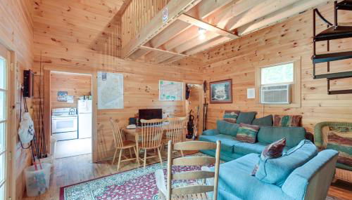 Near Snowmobiling Secluded Harmony Cabin with Deck! - Foto 3