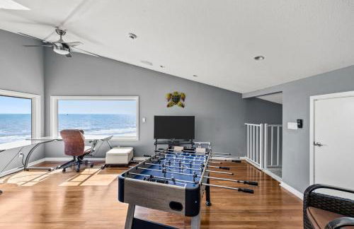 Oceanfront Galveston Beach House Steps to Sand! - Foto 29