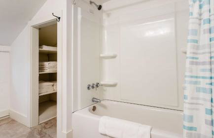 Pondfront Gem Minutes from Hudson’s Best Shops Cafes The Stillwater House - Foto 24