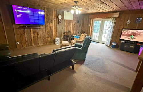 Buffalo Playhouse with game room - Photo 52