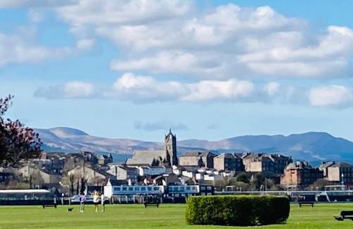THE RESTING LION - Gourock Town Center Holiday Home Apartment - Foto 43