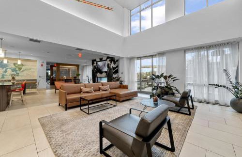 Stylish and Cozy at Revere Beach - Foto 15