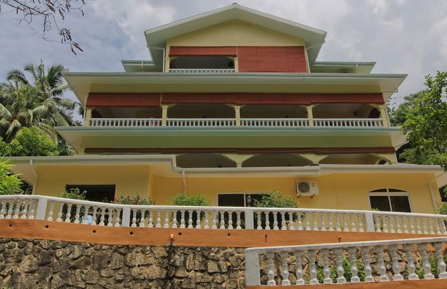 L'Entretemps - Foto 1