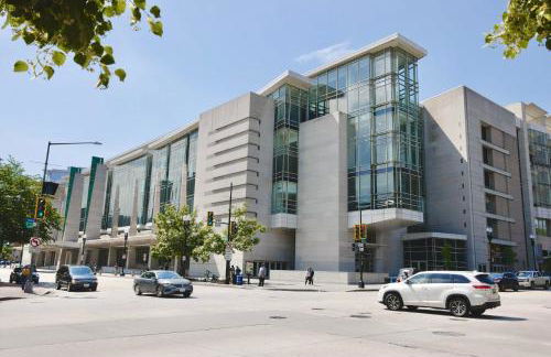 Downtown DC Awaits with Parking Permit - Foto 28