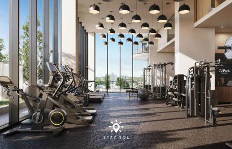 Chic 2BR Apartment Gym & Balcony Views - Foto 61