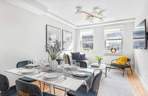 3BR Penthouse Suite with Massive Private Rooftop - Photo 9