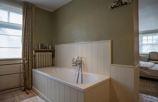 Beautiful Villa Near the Sea - Photo 39