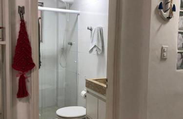 Apto em Santos com AR e Wi-Fi na rua da praia - Foto 6