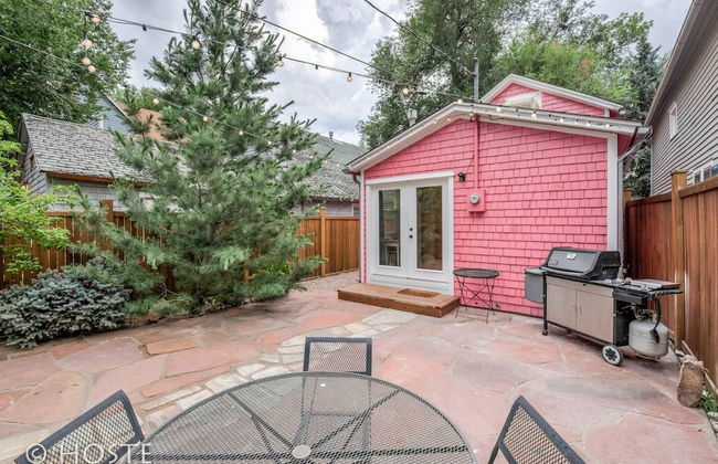 Perfect Cottage Downtown Great Patio! - Photo 26