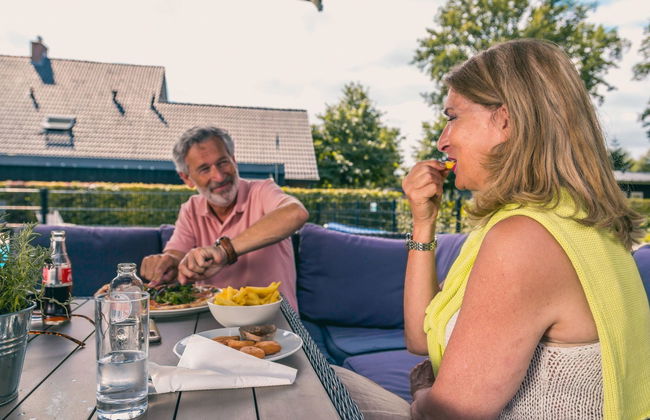 3 bedroom House in IJhorst with swimming pool and terrace - Photo 15