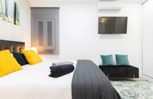 Madrid Río Apartment - Photo 13