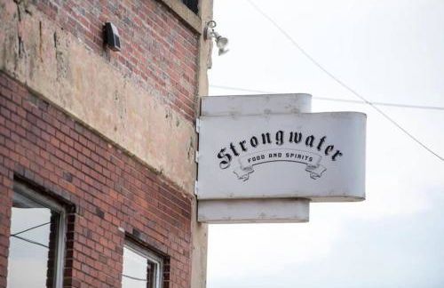 The City View Suite Garage Parking Top Floor! - Foto 22