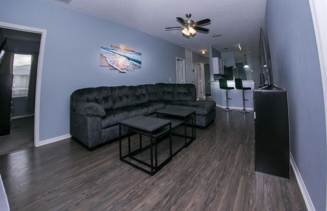 5/4 Pool Home Located in Sunset Ridge Community! - Foto 7