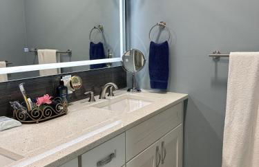 Newly Renovated Villa with Hot Tub - Foto 37