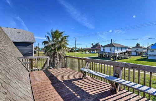 2 Blocks to Surfside Beach A-Frame Home with Deck - Photo 16
