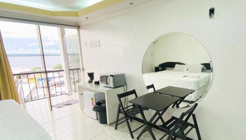 Riverfront Retreat Prime Location Apartment with Stunning Views of the RioNegro - Photo 1