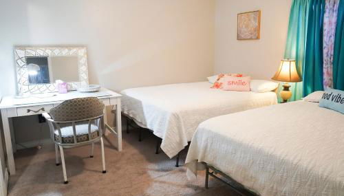 Queens Hidden Gem with Game Room 5 beds sleeps 9 - Foto 5