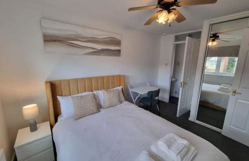 Charming 3Bed House in Strood - Foto 9