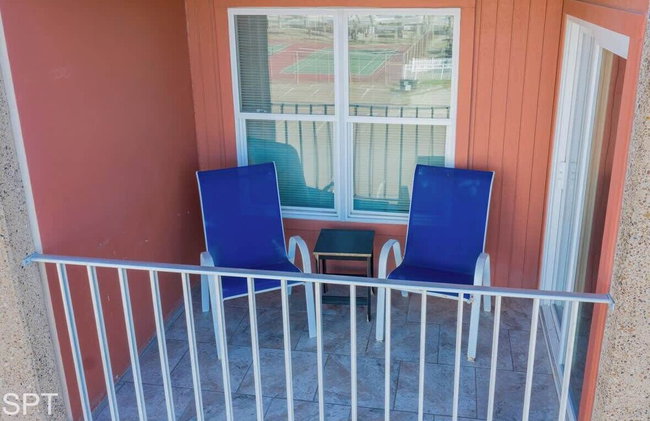 Luxe 1 Bedroom House with Pool - Gulfview II unit 410 - Photo 1