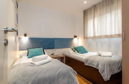 Villa Royal Green Two - Photo 29