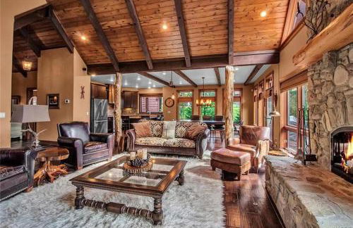 Luxurious Chalet! Hot-tub, Bonfire & Ideal Location for Skiing & Town - Foto 2