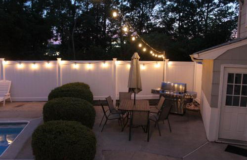 Gorgeous beach house with large pool & private beach, just 3 blocks away!! - Foto 53