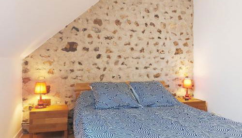 Gîte chaleureux dans un ancien corps de ferme avec wifi, cheminée et grand jardin à Châteaudun - FR-1-581-71 - Foto 2