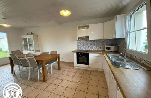 Maison rénovée 6 pers avec jardin, proche plages et pistes cyclables à Talmont-Saint-Hilaire - FR-1-426-557 - Foto 6