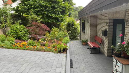 UPGRADE - frisch renoviert - Ferienwohnung Monteuerswohnung am Bauernhofweg in Lohmar nahe S-Bahnhof Messe Flughafen - Foto 4, Garden view