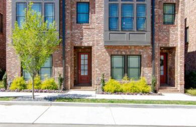 The Ultimate Double Rooftop Deck with Skyline Views - Foto 39