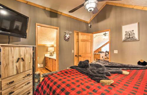 Luxe Fightingtown Creek Cabin 2 King Suites and Spa - Foto 19