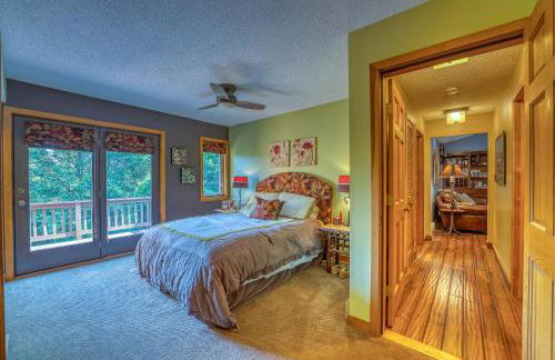 FC17 Stylishly renovated Forest Cottage walk to ski trails wifi cable ping pong AC - Foto 24