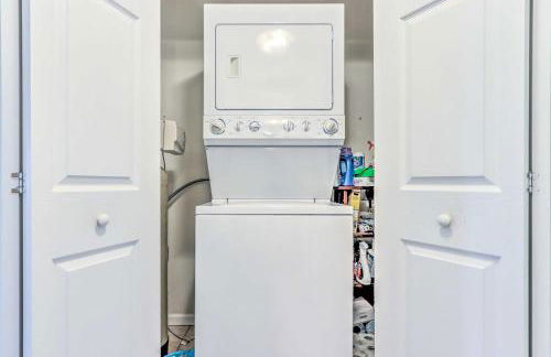 Community Pool and Dock Lake of the Ozarks Condo! - Foto 19