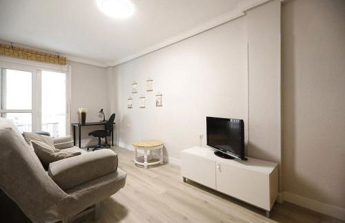 Precioso Piso Céntrico Con Aparcamiento Gratuito - Foto 24