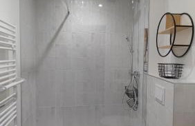 Petit Sablé - T3 avec Terrasse Proche Cassis - Foto 8