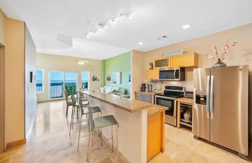 Oceanside Escape with 3 Bedrooms Spectacular Ocean View and Pool - Foto 7