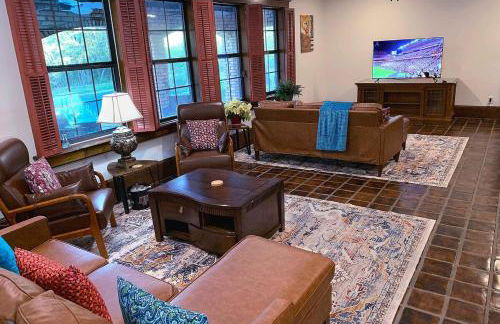 The Castle Hideaway Pool-16 plus-Guests-Game Room - Foto 10