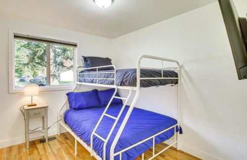 Charming Arlington Home with Hot Tub and Fenced Yard! - Foto 16