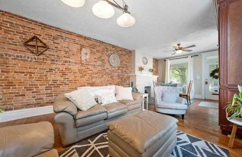 The Village Townhouse - 5 BR - Photo 11