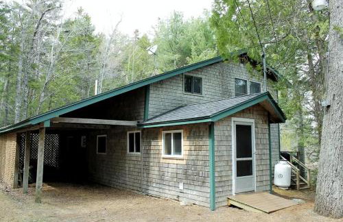 Charming Waterfront Cottage with Scenic Views, canoe Access, Near Bar Harbor, Mount Desert Island, Maine - Foto 1