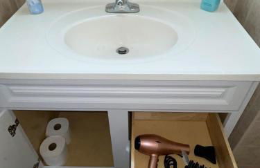 Cozy 2 Bedrooms 1and half Bathrooms Near Prudential with Parking Entire Apartment - Foto 33