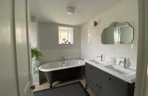 Bay Cottage & Bay Stables - Photo 17