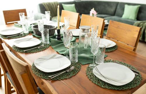 SmartStay Apartment 91 m2, Balkon, Parkplatz, Self Check-in, 2 WCs, Kaffeevollautomat - Foto 4