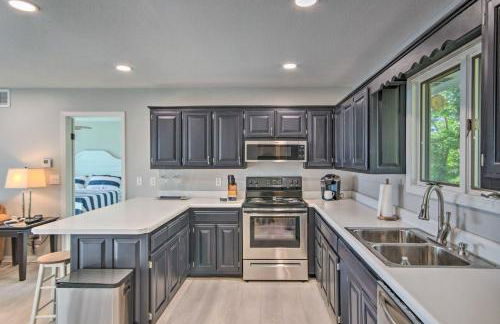 Table Rock Lake Hideaway with Deck Bring Your Boat! - Photo 3